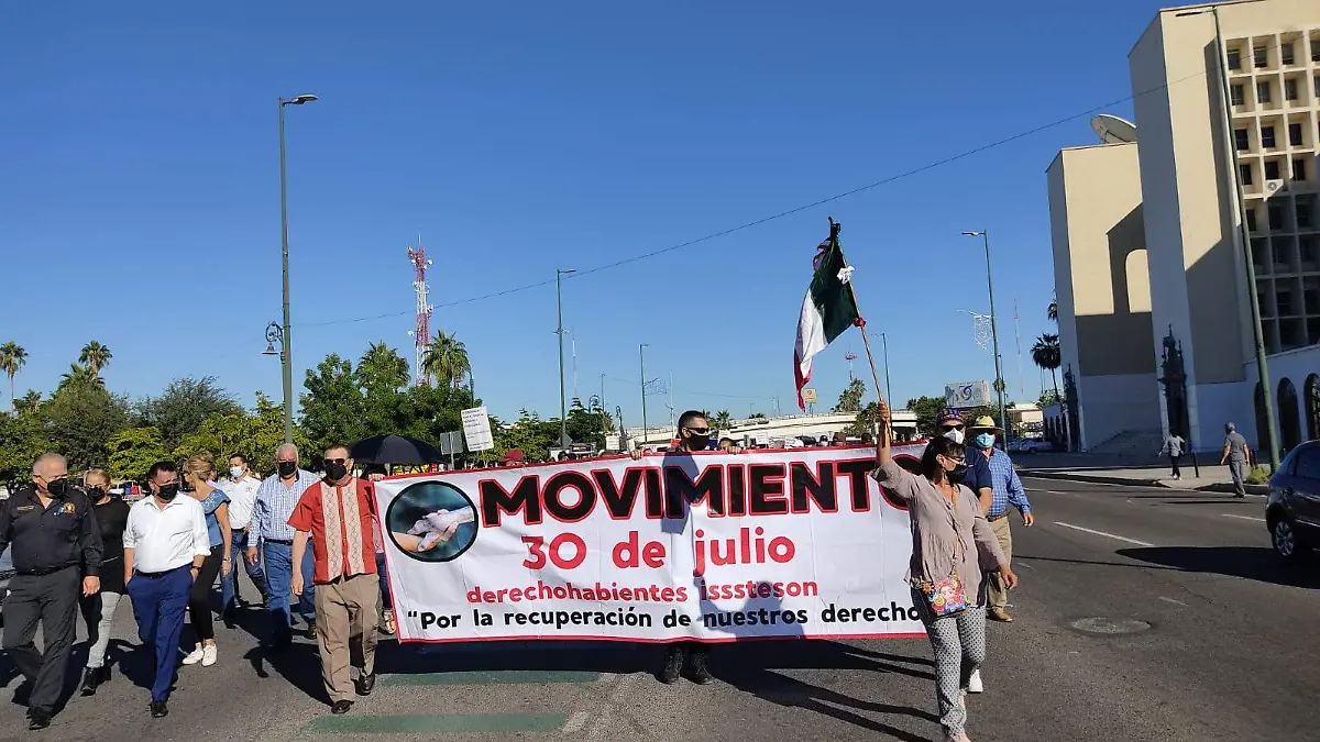 Jubilados y pensionados del Isssteson (5)